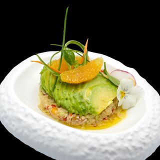 Киноа с авокадо и портокал 