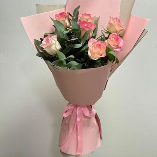 ვარდების თაიგული ჯუმილია 7 ტოტი