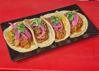 TACOS COCHINITA PIBIL 4UD