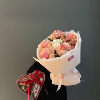 Комбо с букетом и бокс со сладостями 