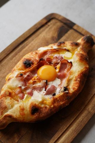 Хачапурі Карбонара