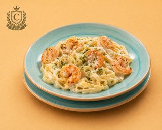 Tagliatelle Alfredo cu creveti
