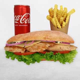 Sandwich Poulet + frites + Boissons.