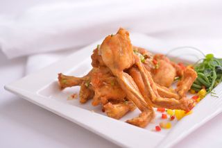 89.Anca de rana frita