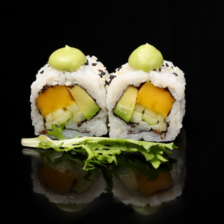 111.Uramaki Vegetal(mango, pepino y aguacate) (8Uds.)