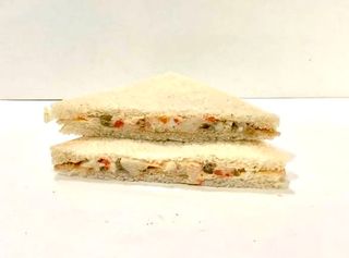 Sándwich De Ensaladilla