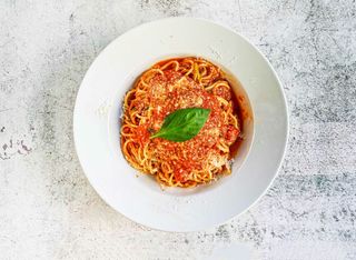 Pasta pomodoro e basilico