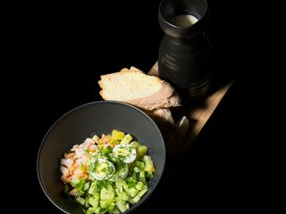 Окрошка з креветкою (330/30/30/10г)