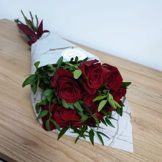 Buchet 11 trandafiri rosii