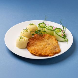 Kotlet schabowy z kurczaka z dodatkiem do wyboru