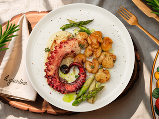 Caracatiță cu sparanghel și cartofi