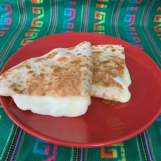 Quesadilla de Pastel Azteca