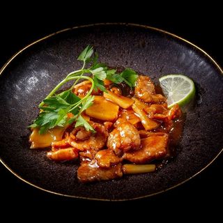 Manzo con funghi e bambù