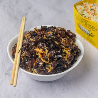 Teletina sa kineskim kupusom i kineskim pečurkama