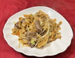 15. Tallarines De Arroz Con Ternera