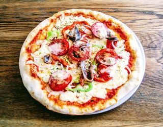 PIZZA CAN PELUT