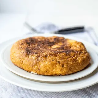 Tortilla de patatas con atún y mahonesa para 4-5 pax