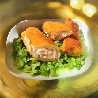 Pohovane palačinke sa sirom i šunkom