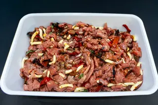 Straccetti di vitello con peperoni grigliati