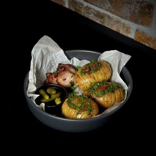 Картопля на вогні з беконом (350г)