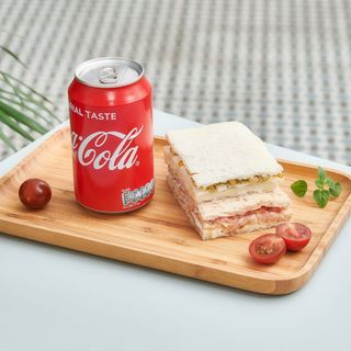 Combo 2 sándwiches + bebida fría (para 1 persona)
