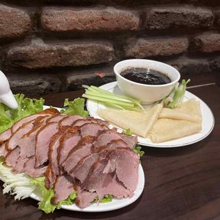 H4  b  შემწვარი იხვი  (ნახევარი)