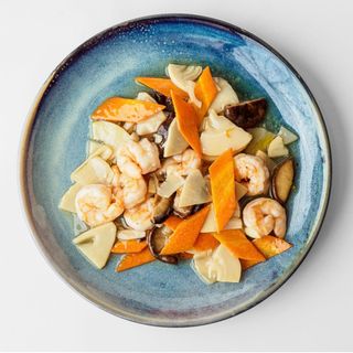 Gambas Con Bambu Y Setas Chinas