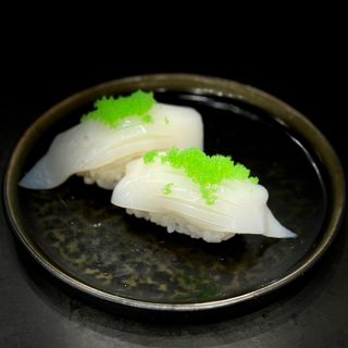 31. Ika nigiri 2 pezzi
