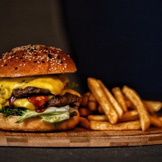 Combo Menu - ორმაგი ჩიზბურგერი 