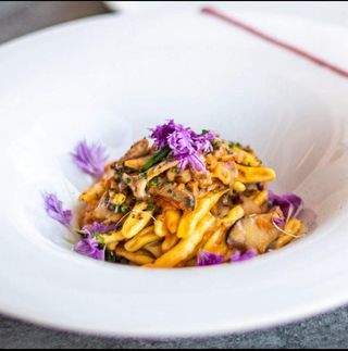 Orecchiette funghi e salsiccia