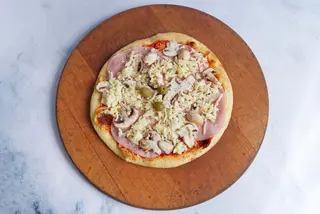 Capricciosa pizza 32cm