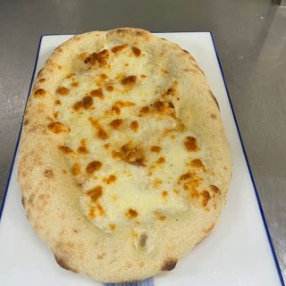 Pan De ajo y mozzarella