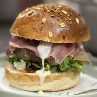 CHEESEBURGER + PATATE AL FORNO