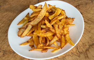 Пържени картофки лодка