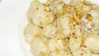 Gnocchi al gorgonzola dolce e pistacchi