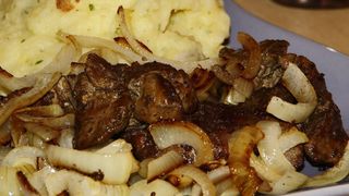 2225 Три вида пържено месо в керамична костенурка (600г)