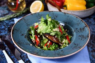 Салат с вяленными баклажанами