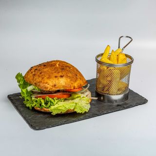 Hamburguesa tradicional + patatas fritas