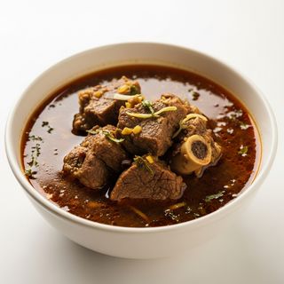 Zuppa nihari di manzo