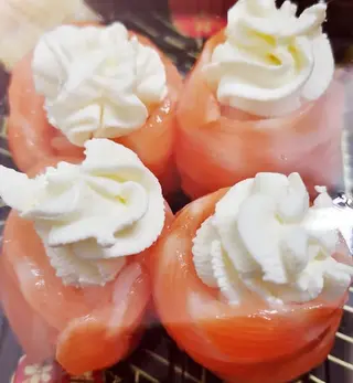Gunkan salmone