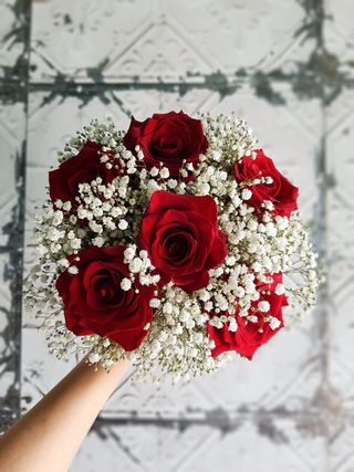 Red roses with gypsophila