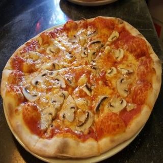 Pizza Fungi Mediana