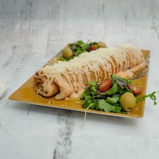 Palačinke sa pilećom salatom