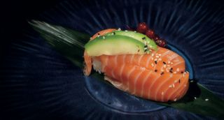 102. Chirashi salmone