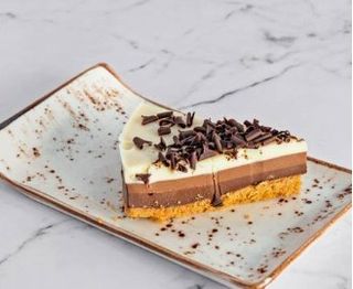 Tarta De Tres Chocolates (Porción)