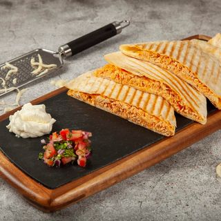 Quesadillas de Pollo Deshilachado