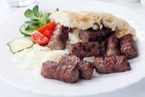 Ćevapi na kajmaku