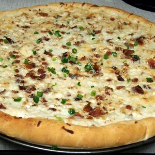 Pan Con Ajo Y Queso De La Casa