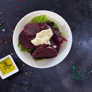 Salata de sfecla rosie cu hrean, 200g