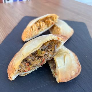 Pastelito de guayaba y queso 